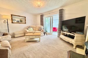 Lounge- click for photo gallery